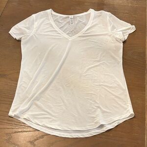 Elegant White V-Neck Short Sleeve Tee